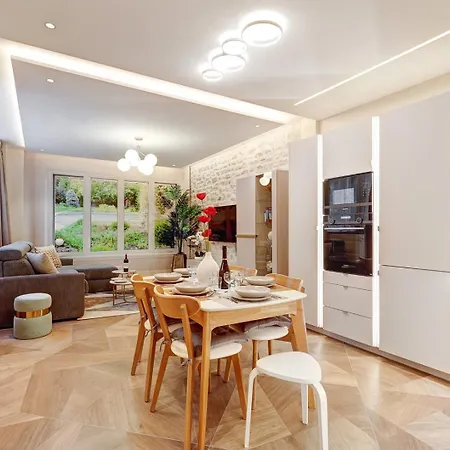 Luxueuse Suite Haussmanienne Confort Et Elegance Parijs Buitenkant foto