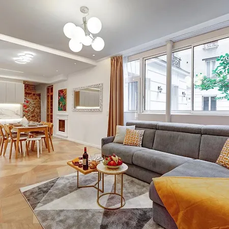 Luxueuse Suite Haussmanienne Confort Et Elegance Parijs Buitenkant foto